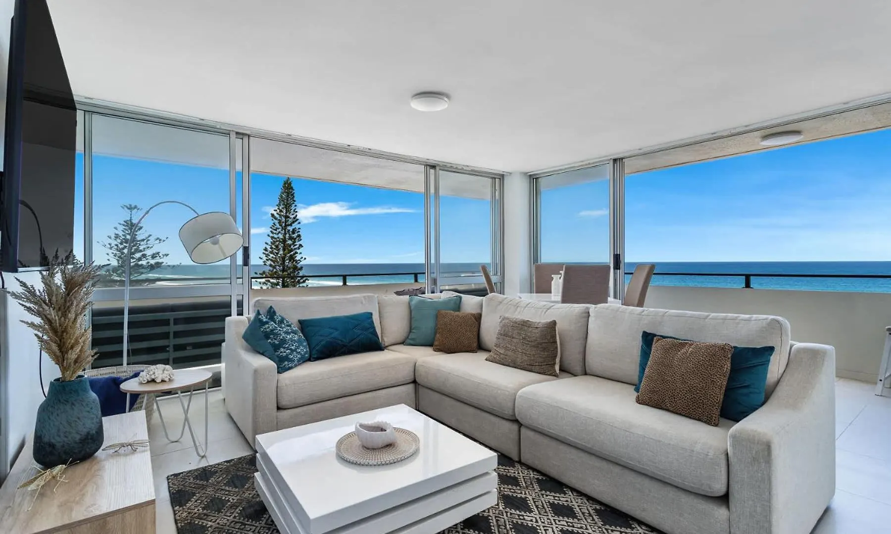 Apartment Surfers Paradise Beachfront Gold Coast Australia
