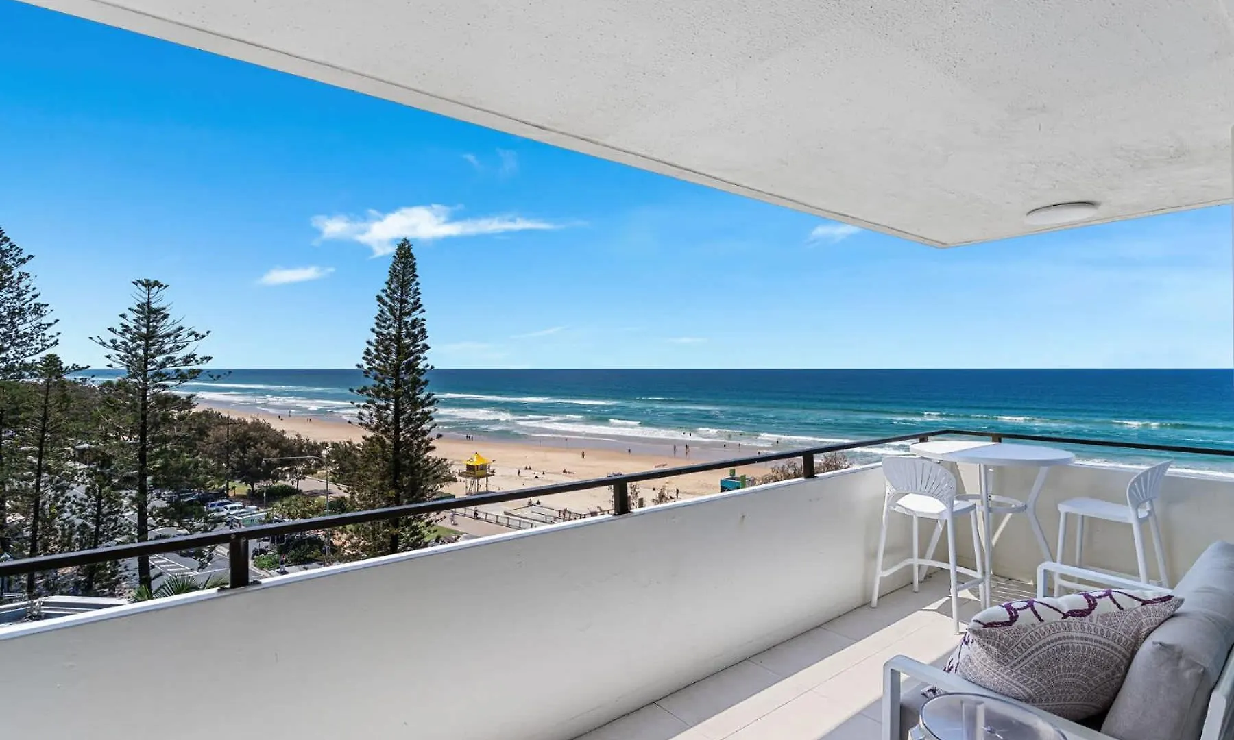 Surfers Paradise Beachfront Gold Coast Apartment