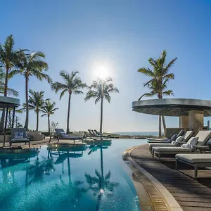 5* Отель The Langham, And Jewel Residences