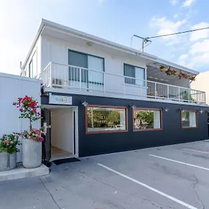 Ostello Surf Boutique Backpackers - Free Breakfast, Gold Coast