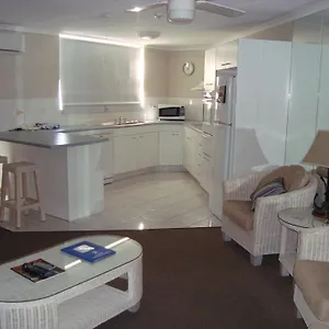 Grosvenor Beachfront Surfers Paradise Aparthotel